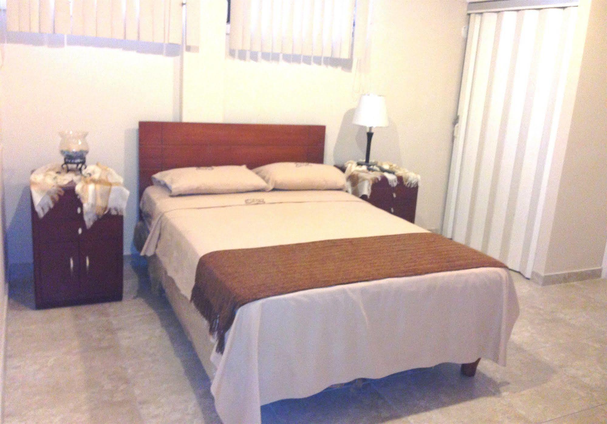 El Patio Suites II Guayaquil Kültér fotó